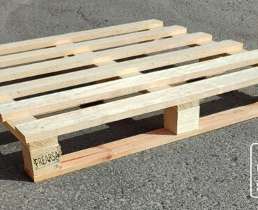 Trabajamos con proveedores de Palets con Certificación PEFC garantizando el uso responsable de la madera